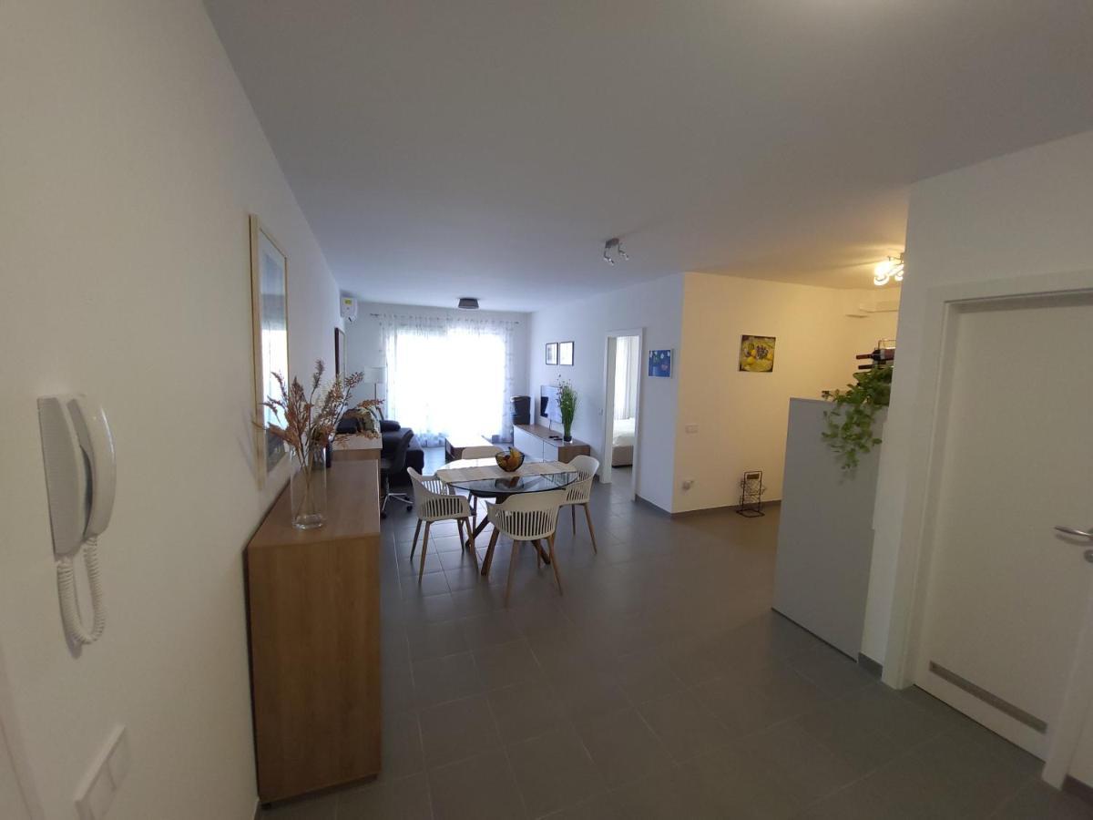 Apartment Kiara Premantura Exterior photo